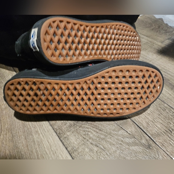 Vans ComfyCush Sk8-Hi 'Ignition - Picture 8 of 11